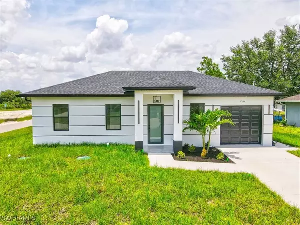 2516 42nd ST SW, Lehigh Acres, FL 33976