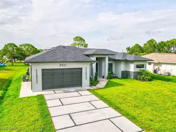 3902 4TH ST SW, Lehigh Acres, FL 33976