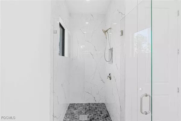 1028 Maxwell AVE S, Lehigh Acres, FL 33974