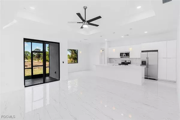 1028 Maxwell AVE S, Lehigh Acres, FL 33974