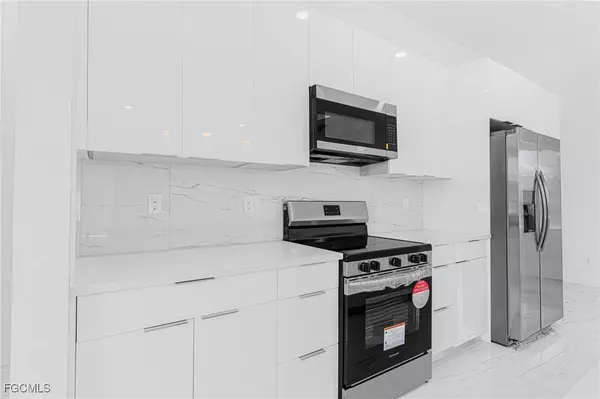 1028 Maxwell AVE S, Lehigh Acres, FL 33974