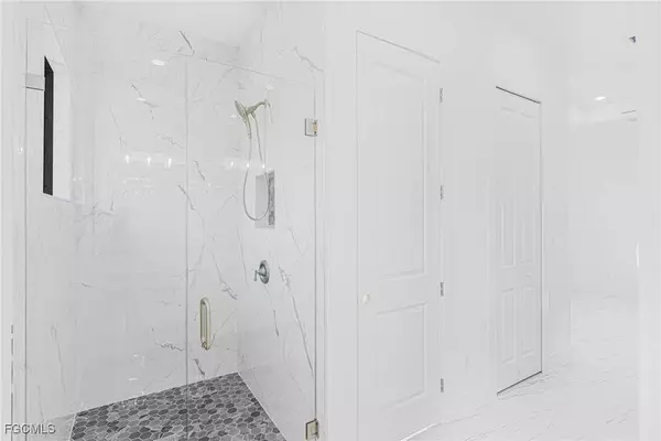 1028 Maxwell AVE S, Lehigh Acres, FL 33974