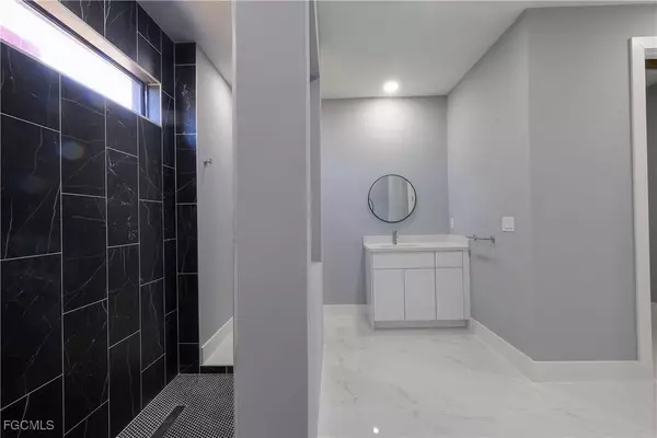 2716 2ND ST SW, Lehigh Acres, FL 33976