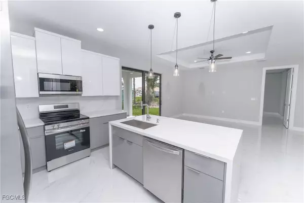 2512 52ND ST SW, Lehigh Acres, FL 33976