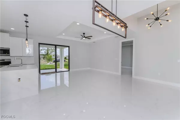 2512 52ND ST SW, Lehigh Acres, FL 33976