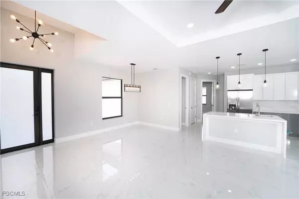 2512 52ND ST SW, Lehigh Acres, FL 33976