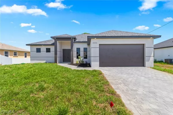 2606 25th ST SW, Lehigh Acres, FL 33976