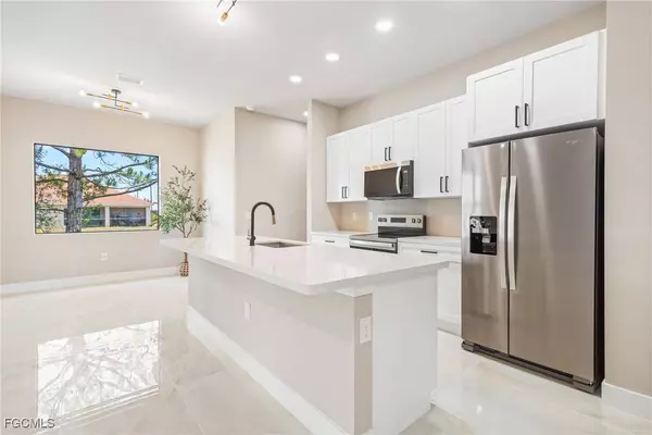 2606 25th ST SW, Lehigh Acres, FL 33976