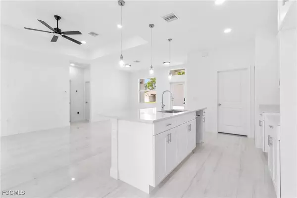 718 Foxtail ST E, Lehigh Acres, FL 33974