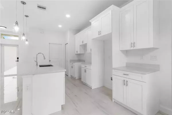 718 Foxtail ST E, Lehigh Acres, FL 33974