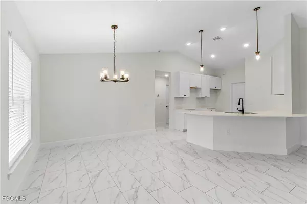 3412 42ND ST SW, Lehigh Acres, FL 33976