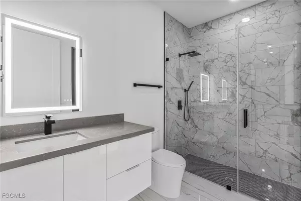 4112 2nd ST SW, Lehigh Acres, FL 33976