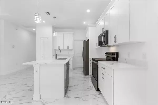 3227 Dale ST, Fort Myers, FL 33916