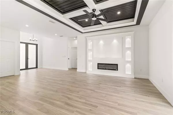 427 Petite AVE, Lehigh Acres, FL 33974