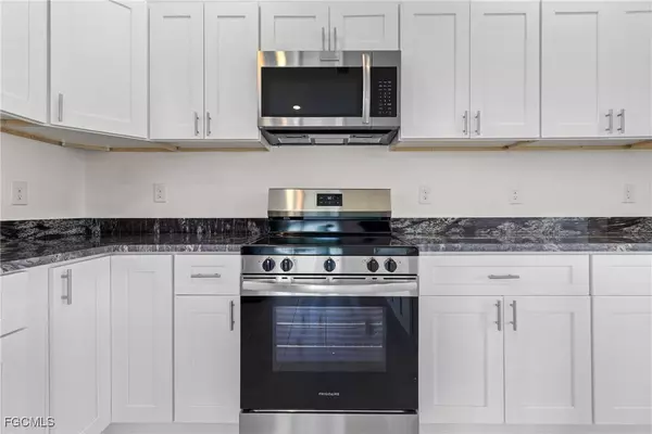 2711 50th ST W, Lehigh Acres, FL 33971