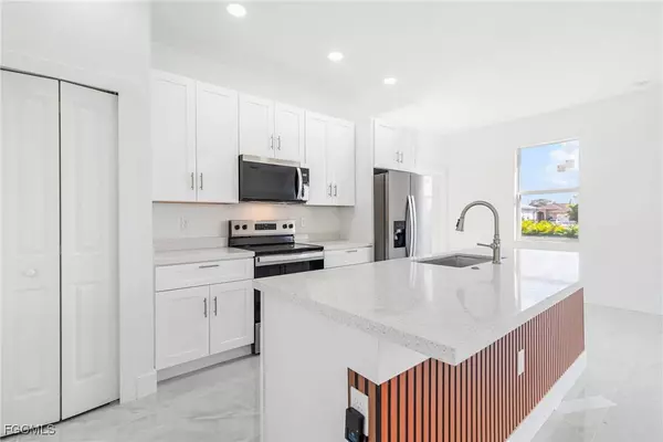 3611 18TH ST SW, Lehigh Acres, FL 33976