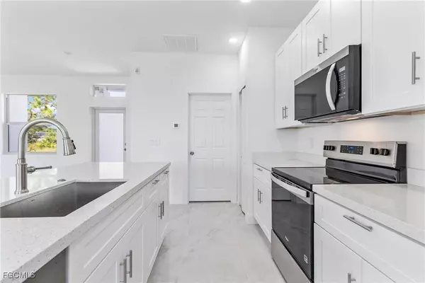 3611 18TH ST SW, Lehigh Acres, FL 33976