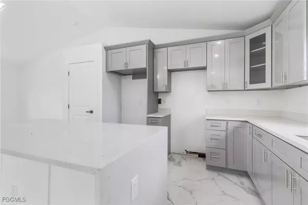 525 Morris Tyler AVE, Lehigh Acres, FL 33974