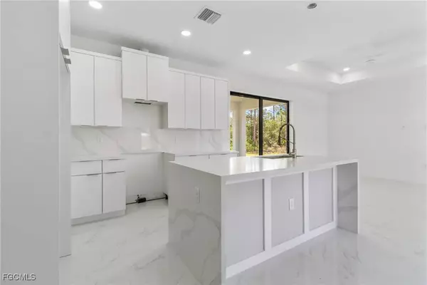 1310 Acacia AVE, Lehigh Acres, FL 33972