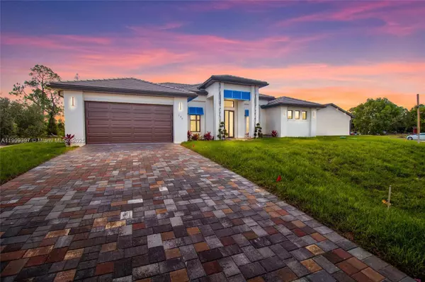 206 JACK AVE N, Other City - In The State Of Florida, FL 33971