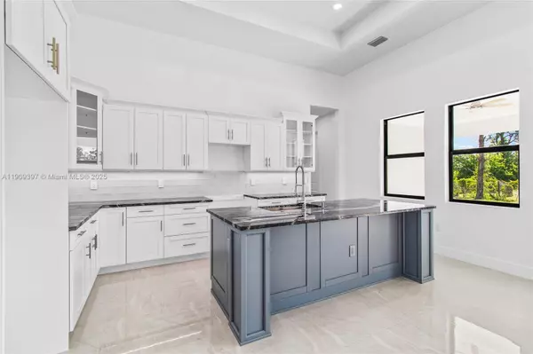 206 JACK AVE N, Other City - In The State Of Florida, FL 33971