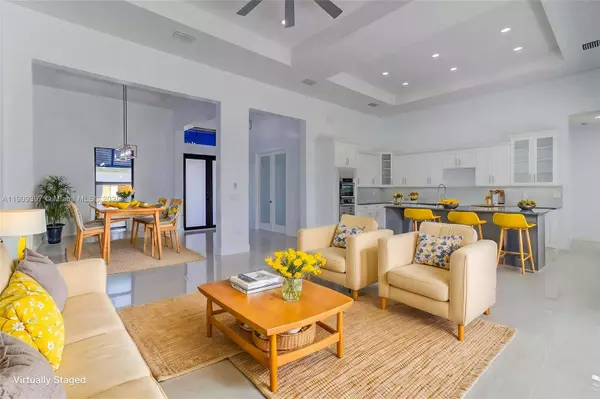 206 JACK AVE N, Other City - In The State Of Florida, FL 33971