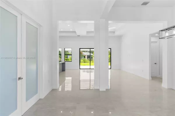 206 JACK AVE N, Other City - In The State Of Florida, FL 33971