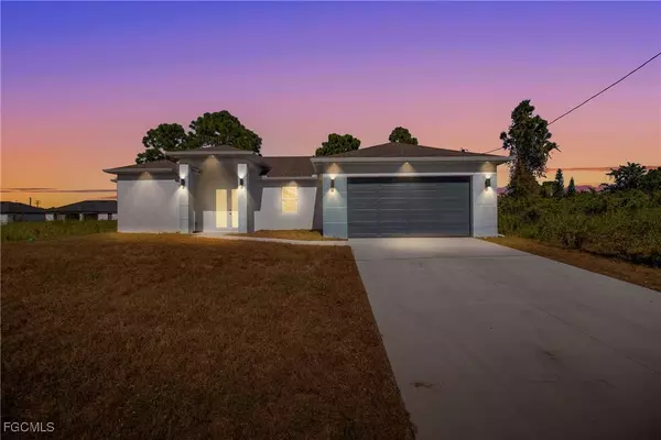 3022 33RD ST SW, Lehigh Acres, FL 33976