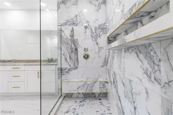 2716 25TH ST SW, Lehigh Acres, FL 33976