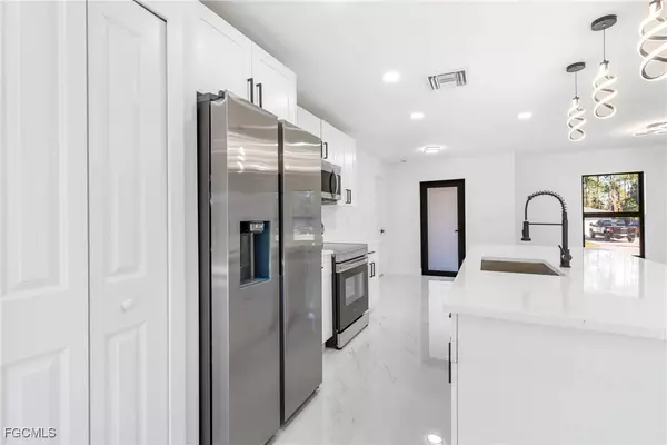 1103 Williams AVE, Lehigh Acres, FL 33972