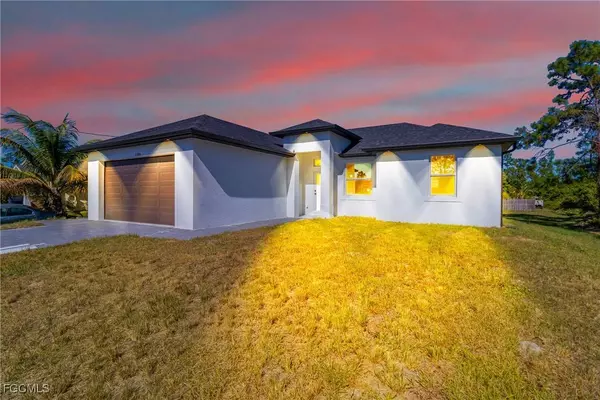 1109 Cumming ST E, Lehigh Acres, FL 33974