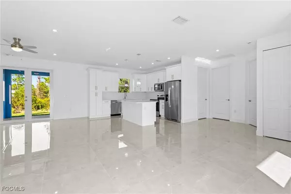 935 Elgin ST, Lehigh Acres, FL 33974