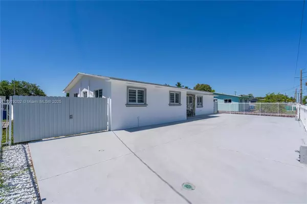 2900 NW 179th St, Miami Gardens, FL 33056