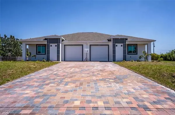 2425/2427 Mansfield AVE S, Lehigh Acres, FL 33973