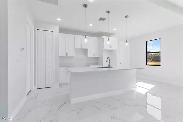 1152 Randolph ST, Lehigh Acres, FL 33974