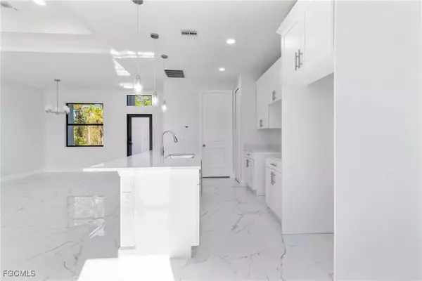 1152 Randolph ST, Lehigh Acres, FL 33974