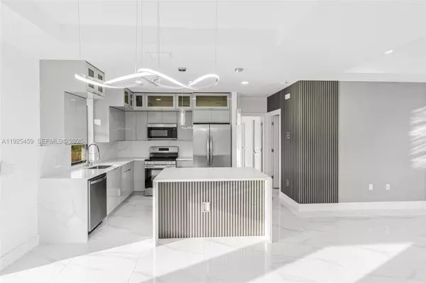 140 Pennfield St, Lehigh Acres, FL 33974