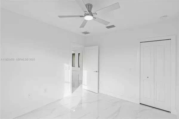 140 Pennfield St, Lehigh Acres, FL 33974