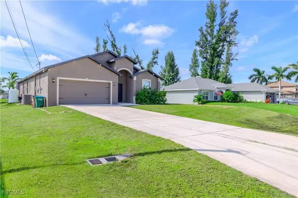 2902 NW 10th TER, Cape Coral, FL 33993