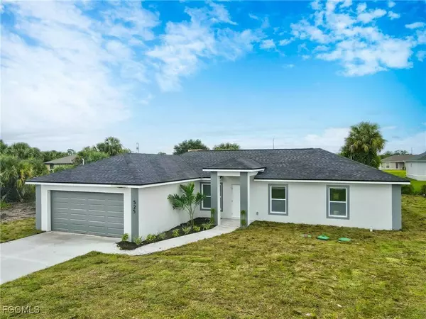 2812 65TH ST W, Lehigh Acres, FL 33971
