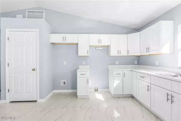 1120 Chiefland ST E, Lehigh Acres, FL 33974