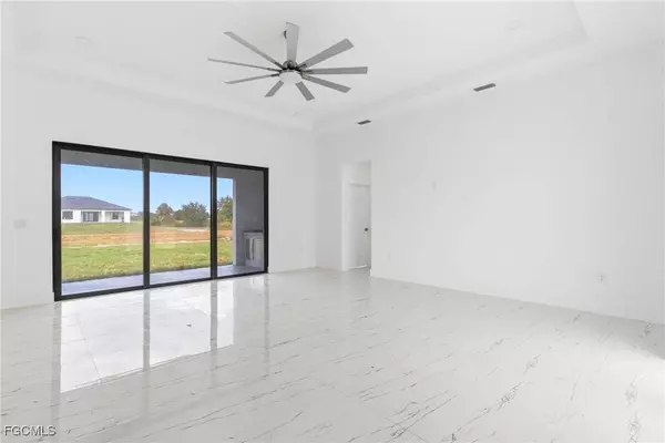 321 Peerless ST, Lehigh Acres, FL 33974