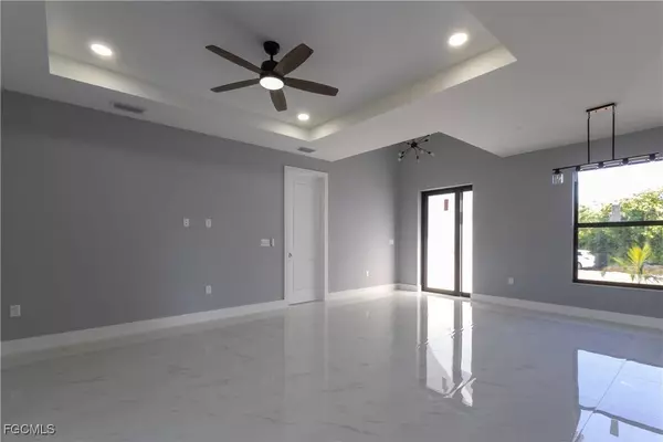 2716 2ND ST SW, Lehigh Acres, FL 33976