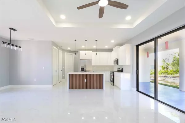 2716 2ND ST SW, Lehigh Acres, FL 33976