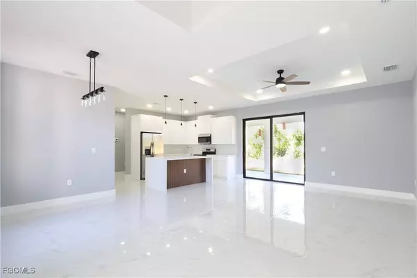 2716 2ND ST SW, Lehigh Acres, FL 33976