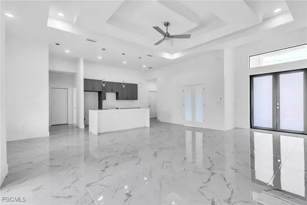 1025 Gladys ST, Lehigh Acres, FL 33974