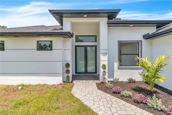 1025 Gladys ST, Lehigh Acres, FL 33974