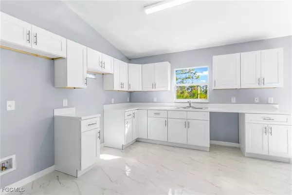 571 Flamingo AVE, Lehigh Acres, FL 33974