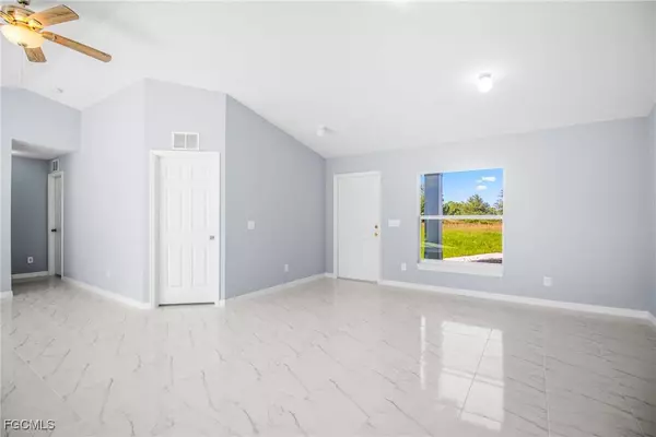 571 Flamingo AVE, Lehigh Acres, FL 33974