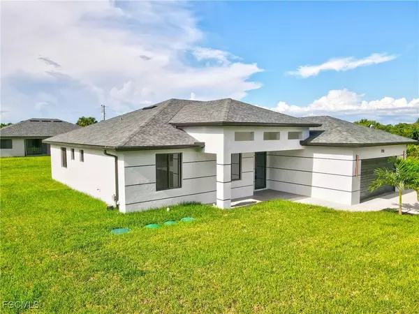 713 Camilla ST E, Lehigh Acres, FL 33974